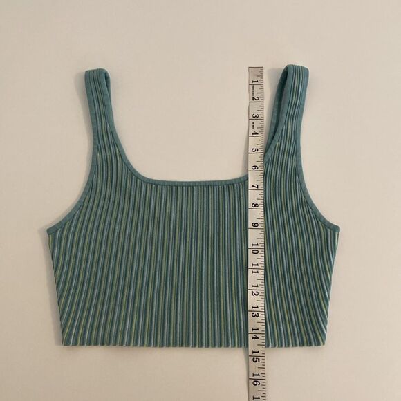 Aritzia Babaton Sculpt Knit Tank in Yucca Green Size Medium - Picture 10 of 10